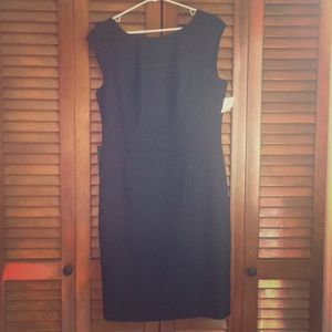 THE LIMITED• Women’s Black Dress